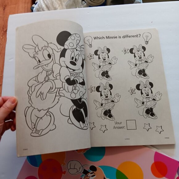Disney Mickey Minnie Mouse Clubhouse Folder Coloring Book Set Crayons Kids Girl - Picture 11 of 12
